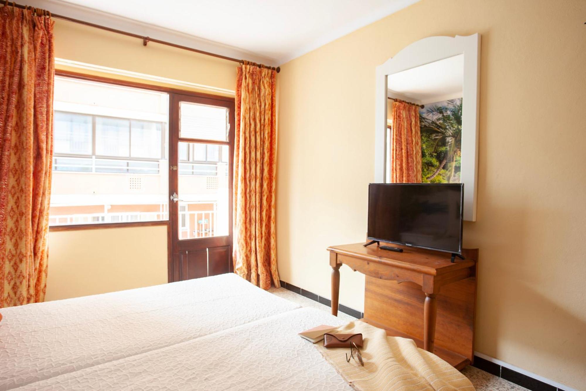 Bj Hostal Bona Vista С'Іллот Екстер'єр фото